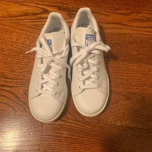 EUC stan smith sneakers women 7 men 5.5 uk 4